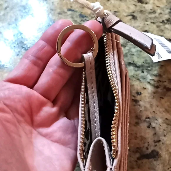 Jessica Simpson Wallet. NWT. Powder Blush. With built in Key Chain. - Picture 6 of 11